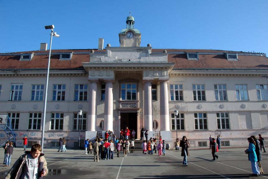 Osnovna škola Svetozar Miletić Zemun – istorija